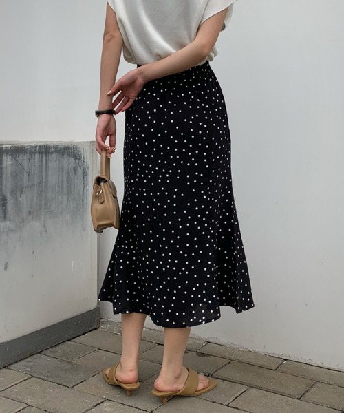 ABITOKYO（アビトーキョー）の「ドット柄＆無地　フレアロングスカート（スカート・レディース・ホワイト/ブラック/ブルー/ベージュ/ブラック系その他・M/L/S）」の19枚目の写真