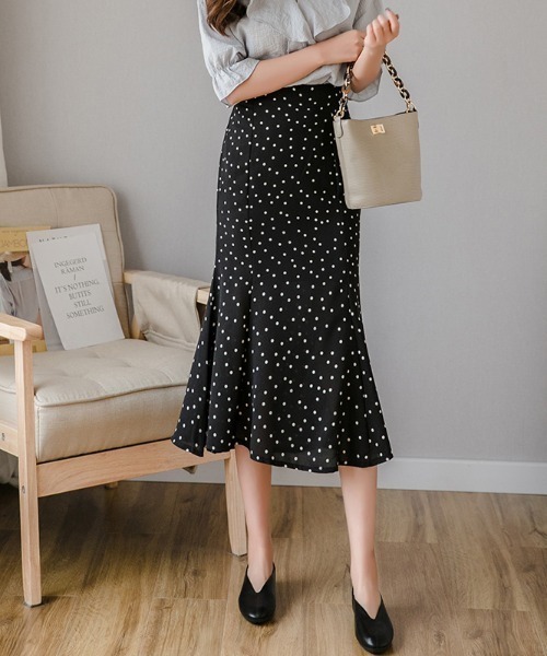 ABITOKYO（アビトーキョー）の「ドット柄＆無地　フレアロングスカート（スカート・レディース・ホワイト/ブラック/ブルー/ベージュ/ブラック系その他・M/L/S）」の15枚目の写真