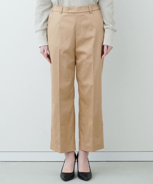 IEDIT(イディット)の「IEDIT 花粉リリース&撥水加工・UVカット機能がうれしい 伸びやかな美脚サテンチノセミワイドパンツ(チノパンツ・レディース・ブラック/ベージュ/ネイビー・MEDIUM/LARGE/X-LARGE/XX-LARGE/XXX-LARGE/SMALL)」の1枚目の写真