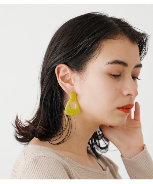 AZUL by moussy（アズールバイマウジー）の「LIGHT COLOR MARBLE EARRINGS/ライトカラーマーブルイヤリング（ピアス（両耳用）・レディース・ライム/ベージュ系その他・FREE）」の15枚目の写真