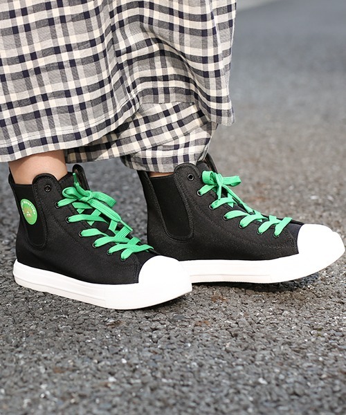 チチカカ（チチカカ）の「サイドゴア撥水スニーカー（スニーカー・レディース・ブラック/レッド/カーキ・MEDIUM/LARGE）」の22枚目の写真