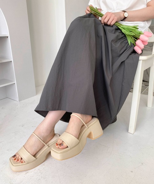 moment+(モーメントプラス)の「コードストラップバルキーヒールサンダル(サンダル・レディース・オレンジ/オフホワイト/ブラック/イエロー/ベージュ/アイボリー/グリーン・L/M/S/XS/LL)」の21枚目の写真