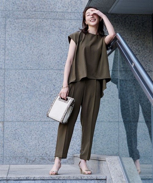 UR'S（ユアーズ）の「ﾌﾚﾝﾁｽﾘｰﾌﾞﾄｯﾌﾟｽ×ﾊﾟﾝﾂｾｯﾄｱｯﾌﾟ（セットアップ・レディース・ブラック/ネイビー/グリーン/カーキ・S/M/L）」の3枚目の写真