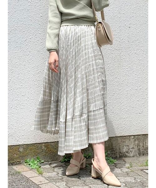 dazzlin（ダズリン）の「チェックダブルプリーツスカート（スカート・レディース・ベージュ/ブラウン/グリーン・FREE）」の13枚目の写真