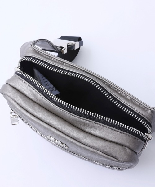 X-girl(エックスガール)の「FAUX LEATHER WAIST BAG(ボディバッグ/ウエストポーチ・レディース・ブラック/ベージュ/パープル・ONE SIZE)」の18枚目の写真