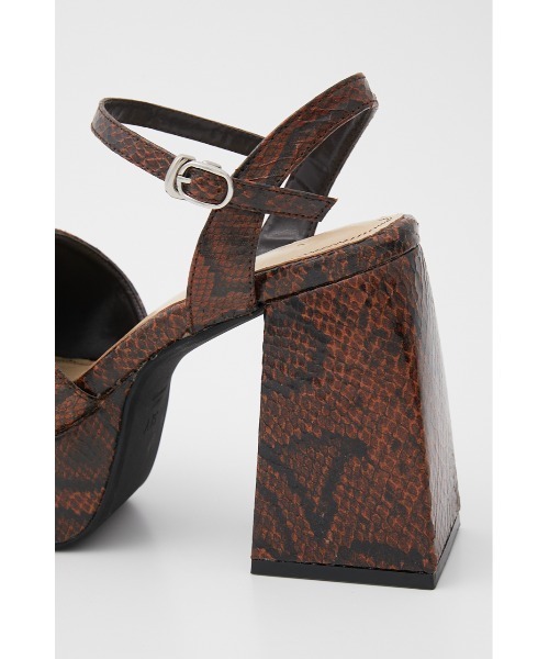 SLY（スライ）の「COVERD PYTHON CHANKSOLE SANDAL チャンキーソール サンダル（サンダル・レディース・ブラック/ブラウン・LARGE/SMALL/MEDIUM）」の6枚目の写真