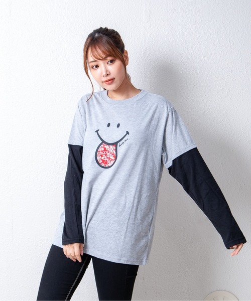 GGD（ジージーディー）の「スマイルロングTシャツ＆フェイクレイヤードTシャツ（Tシャツ/カットソー・レディース・ブラウン/ブラック系その他/ブラック/ブルー/ブルー系その他/グレー系その他/グレー/ホワイト・LL/L/M）」の6枚目の写真