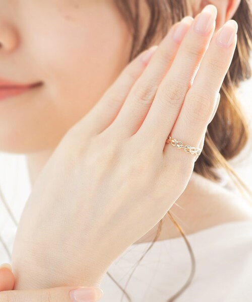 COCOSHNIK(ココシュニック)の「K10エイトノット連続 リング(リング・レディース・ホワイト系その他7・10号/12号/14号)」の12枚目の写真