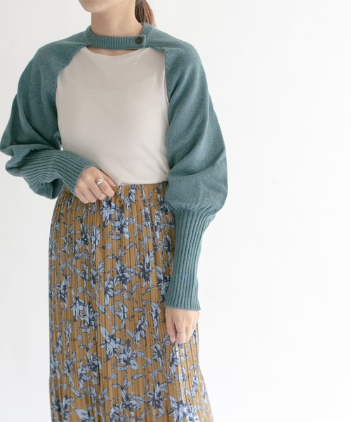 KBF（ケイビーエフ）の「ボリュームスリーブショートカーディガン（カーディガン/ボレロ・レディース・ピンク/グリーン/ブラウン・ONE）」の13枚目の写真