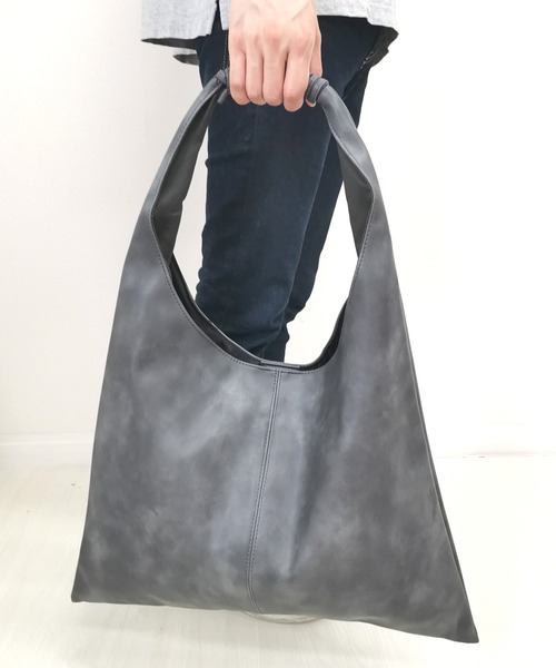ADMIX/ATELIER SAB MEN(アドミックスアトリエサブメン)の「ムラ加工 フェイクレザー ショッパートートバッグ(トートバッグ・メンズ・ブラック/グレー/ネイビー・FREE)」の2枚目の写真
