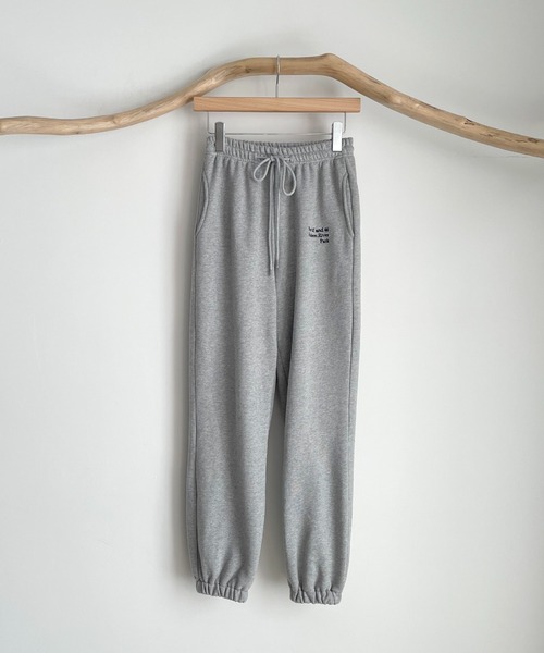 CANAL JEAN(キャナルジーン)の「RCW BLUE LABEL(ブルーレーベル) 裏毛刺繍パンツ(スウェットパンツ・レディース・ネイビー/グリーン/ヘザーグレー・38/36)」の5枚目の写真