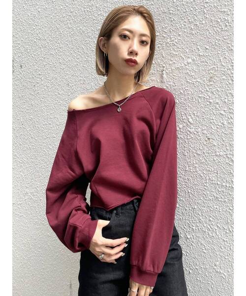 EMODA(エモダ)の「ウエストマークショートトップ(Tシャツ/カットソー・レディース・ブラック/ベージュ/レッド/カーキ・FREE)」の4枚目の写真