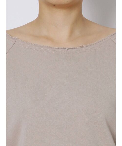 EMODA(エモダ)の「ウエストマークショートトップ(Tシャツ/カットソー・レディース・ブラック/ベージュ/レッド/カーキ・FREE)」の12枚目の写真