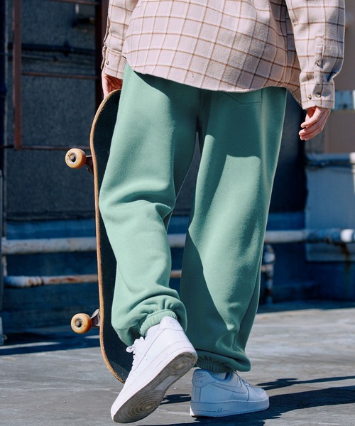 BARK MANHATTAN（バークマンハッタン）の「オーバーサイズイージースウェットパンツ（スウェットパンツ・メンズ・キャメル/グレイッシュベージュ/ブラウン/グリーン/杢グレー/グリーン系その他/グレイッシュブルー/ダークグレー/オートミール/ネイビー/ブラック/ダークネイビー/イエロー/アイボリー/ダークブラウン・S/L/XL/M）」の16枚目の写真