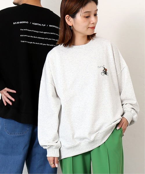 JOURNAL STANDARD（ジャーナルスタンダード）の「【WEB限定】HOLIDAY EMB ビッグシルエット スウェット [ユニセックス対応]（スウェット・メンズ・アイボリー/ブラック系その他/グレー系その他/コバルトブルー・MEDIUM/LARGE/X-LARGE）」の2枚目の写真