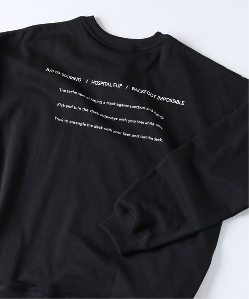 JOURNAL STANDARD（ジャーナルスタンダード）の「【WEB限定】HOLIDAY EMB ビッグシルエット スウェット [ユニセックス対応]（スウェット・メンズ・アイボリー/ブラック系その他/グレー系その他/コバルトブルー・MEDIUM/LARGE/X-LARGE）」の17枚目の写真