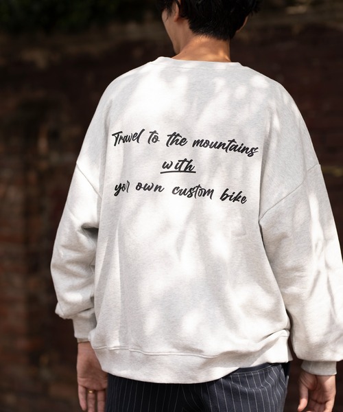 JOURNAL STANDARD（ジャーナルスタンダード）の「【WEB限定】HOLIDAY EMB ビッグシルエット スウェット [ユニセックス対応]（スウェット・メンズ・アイボリー/ブラック系その他/グレー系その他/コバルトブルー・MEDIUM/LARGE/X-LARGE）」の7枚目の写真