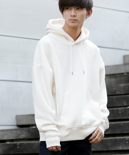 Beno（ビーノ）の「ソフトボリューム裏起毛 ワイドシルエット プルオーバーフーディー / パーカー（パーカー・メンズ・ブラック/ダークグリーン/ダークブラウン/ネイビー/オフホワイト/オリーブ/インディゴブルー/ダークグレー/サンドベージュ/オートミール/杢グレー/グレイッシュベージュ・M/L/XL/XXL/S）」の3枚目の写真