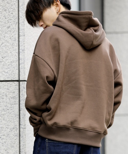 Beno（ビーノ）の「ソフトボリューム裏起毛 ワイドシルエット プルオーバーフーディー / パーカー（パーカー・メンズ・ブラック/ダークグリーン/ダークブラウン/ネイビー/オフホワイト/オリーブ/インディゴブルー/ダークグレー/サンドベージュ/オートミール/杢グレー/グレイッシュベージュ・M/L/XL/XXL/S）」の20枚目の写真