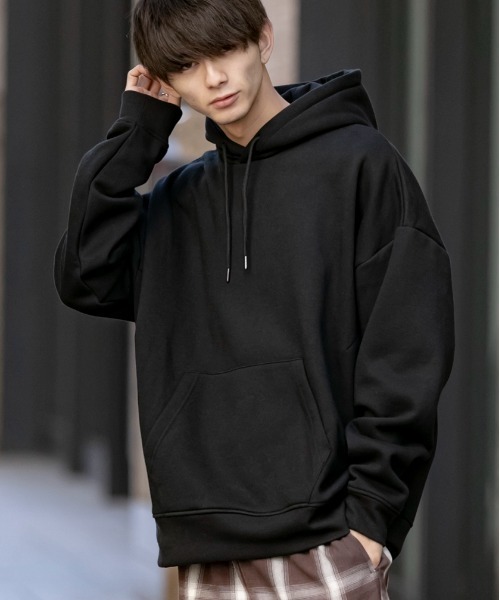 Beno（ビーノ）の「ソフトボリューム裏起毛 ワイドシルエット プルオーバーフーディー / パーカー（パーカー・メンズ・ブラック/ダークグリーン/ダークブラウン/ネイビー/オフホワイト/オリーブ/インディゴブルー/ダークグレー/サンドベージュ/オートミール/杢グレー/グレイッシュベージュ・M/L/XL/XXL/S）」の16枚目の写真