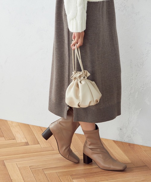 MONO COMME CA(モノコムサ)の「2WAY 巾着ポシェット(ショルダーバッグ・レディース・ブラック/ベージュ/シルバー/ミント・FREE)」の13枚目の写真