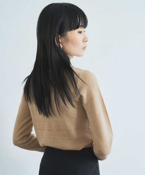audrey and john wad(オードリーアンドジョンワッド)の「エクストラファインウールタートルネックニットプルオーバー(ニット/セーター・レディース・ベージュ/ブラック・マルチサイズ)」の8枚目の写真