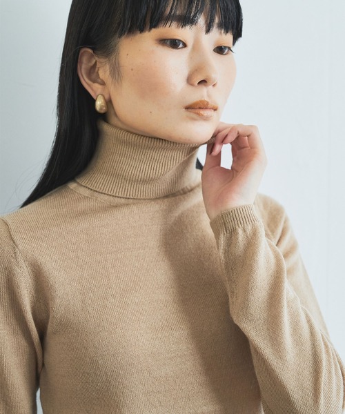 audrey and john wad(オードリーアンドジョンワッド)の「エクストラファインウールタートルネックニットプルオーバー(ニット/セーター・レディース・ベージュ/ブラック・マルチサイズ)」の6枚目の写真