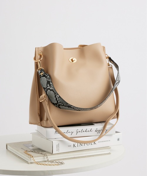 SETUP7（セットアップセブン）の「【SETUP7】メゾンスイッチフラップショルダーバッグ パイソン柄ショルダー LT ※（ショルダーバッグ・レディース・ブラック/ベージュ/ブラウン/ダークブラウン/アイボリー/グレイッシュベージュ/ブラウン系その他2・FREE）」の6枚目の写真