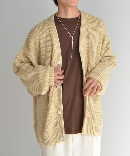 MinoriTY（マイノリティ）の「【MinoriTY】ふんわりオーバーサイズニットカーディガン カラーカーディガン ボリュームスリーブ メンズ ビッグシルエット ルーズフィット Vネック（カーディガン/ボレロ・メンズ・モカ/キャメル/ブルー/カーキ/ブラック/ホワイト/グレー/ブラック系その他/ブラウン/ライトグレー/グリーン/レンガ/ベージュ/ライトブルー・M/L/S）」の13枚目の写真