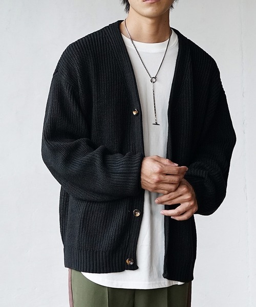 MinoriTY（マイノリティ）の「【MinoriTY】ふんわりオーバーサイズニットカーディガン カラーカーディガン ボリュームスリーブ メンズ ビッグシルエット ルーズフィット Vネック（カーディガン/ボレロ・メンズ・モカ/キャメル/ブルー/カーキ/ブラック/ホワイト/グレー/ブラック系その他/ブラウン/ライトグレー/グリーン/レンガ/ベージュ/ライトブルー・M/L/S）」の20枚目の写真