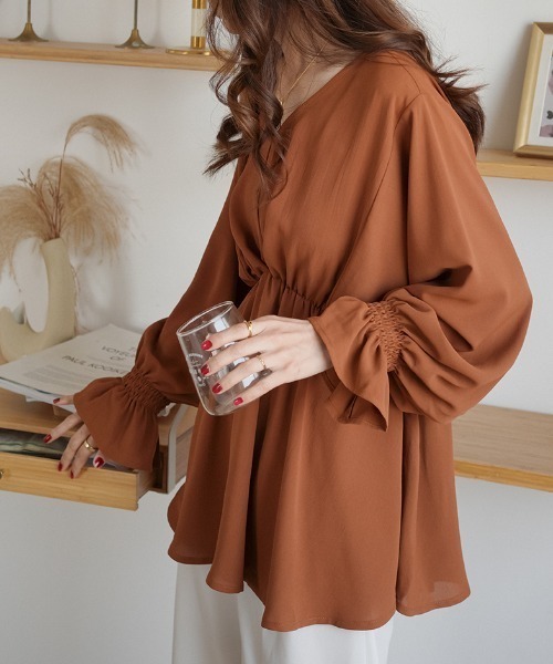 Diosfront（ディオスフロント）の「ドロップスリーブVネックフレアブラウス（シャツ/ブラウス・レディース・ホワイト/ブラック/グレー/ネイビー/ブラウン・FREE）」の5枚目の写真