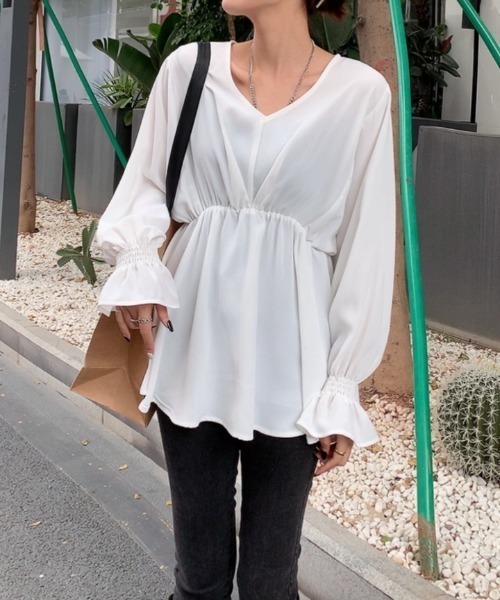 Diosfront（ディオスフロント）の「ドロップスリーブVネックフレアブラウス（シャツ/ブラウス・レディース・ホワイト/ブラック/グレー/ネイビー/ブラウン・FREE）」の12枚目の写真