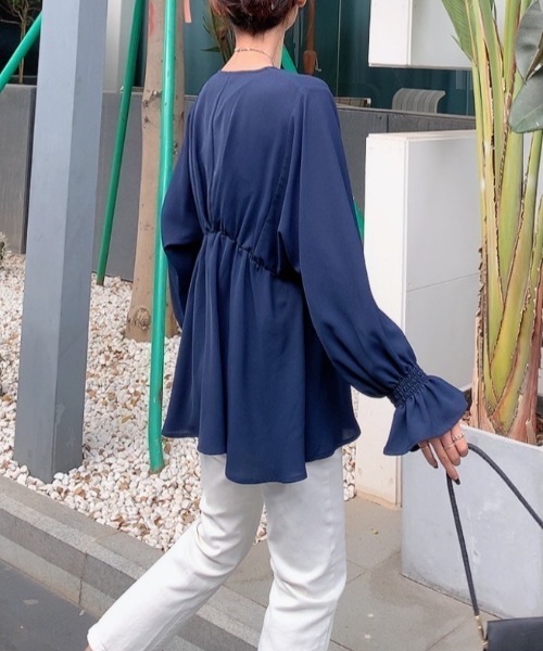 Diosfront（ディオスフロント）の「ドロップスリーブVネックフレアブラウス（シャツ/ブラウス・レディース・ホワイト/ブラック/グレー/ネイビー/ブラウン・FREE）」の18枚目の写真