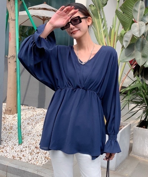 Diosfront（ディオスフロント）の「ドロップスリーブVネックフレアブラウス（シャツ/ブラウス・レディース・ホワイト/ブラック/グレー/ネイビー/ブラウン・FREE）」の9枚目の写真