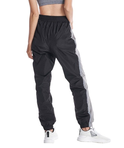 ROXY(ロキシー)の「STAY GOLD PANTS/ロキシーナイロンパンツ(スウェットパンツ・レディース・ブラック/グレー・SMALL/MEDIUM/LARGE)」の4枚目の写真