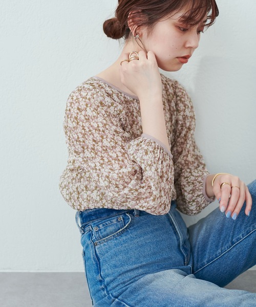 セール】繊細さとヘルシーなシルエットで魅せる 袖タック花柄