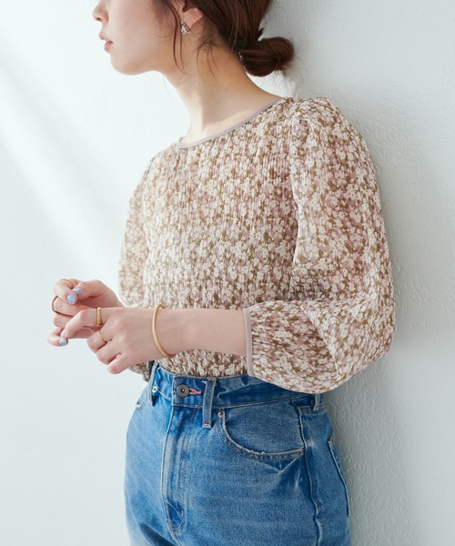natural couture(ナチュラルクチュール)の「繊細さとヘルシーなシルエットで魅せる 袖タック花柄プリーツブラウス(シャツ/ブラウス・レディース・ブラック/オフホワイト/ピンクベージュ・FREE)」の15枚目の写真