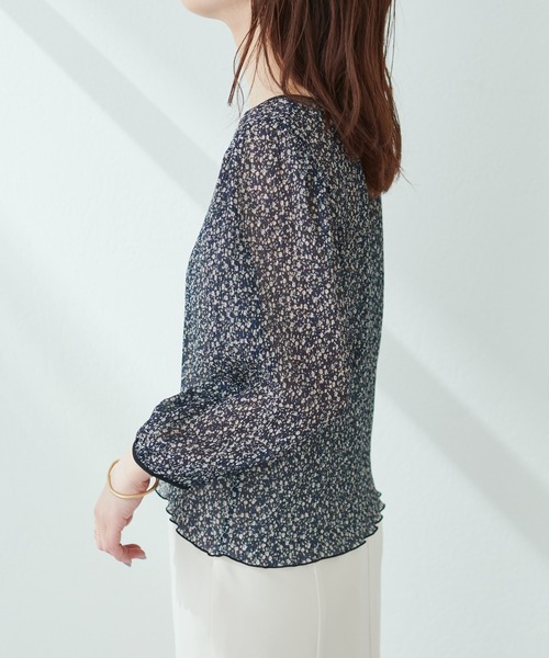 natural couture(ナチュラルクチュール)の「繊細さとヘルシーなシルエットで魅せる 袖タック花柄プリーツブラウス(シャツ/ブラウス・レディース・ブラック/オフホワイト/ピンクベージュ・FREE)」の20枚目の写真