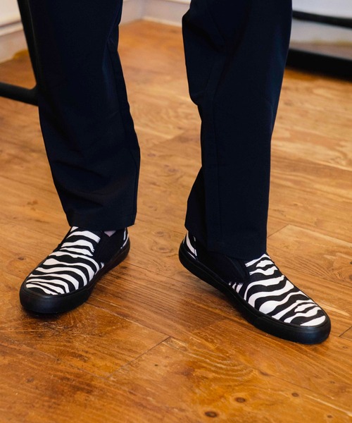 Slyde（スライド）の「【Slyde】SLYDE TECH SLIP-ON SHOES（スニーカー・メンズ・ゼブラ・24/25/26/27/28/25.5/26.5/27.5/24.5/23.5/23）」の4枚目の写真
