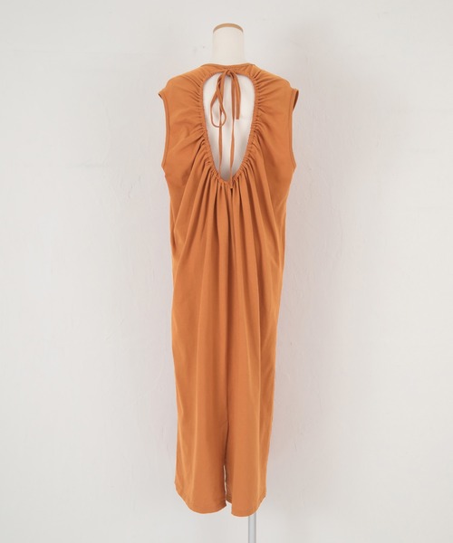 バックギャザー開きカットソーワンピース