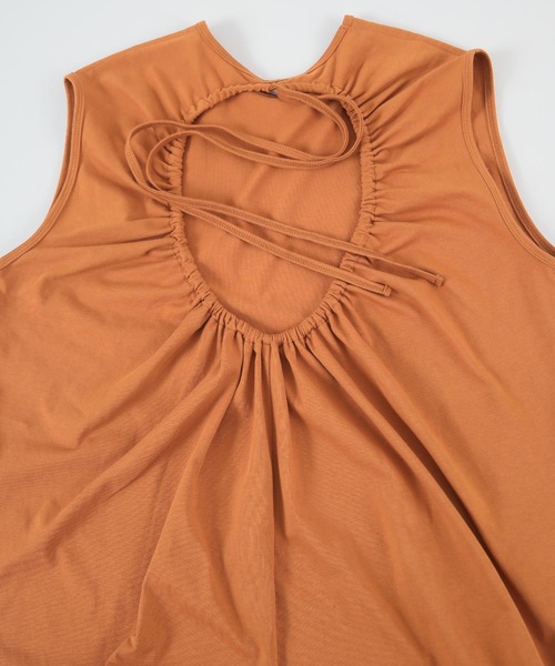 バックギャザー開きカットソーワンピース