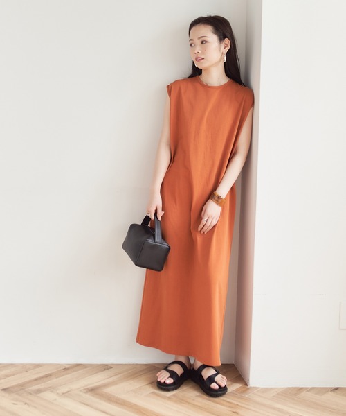 titivate(ティティベイト)の「バックギャザー開きカットソーワンピース(ワンピース・レディース・ピンク/テラコッタ/ブラック・S/M)」の7枚目の写真
