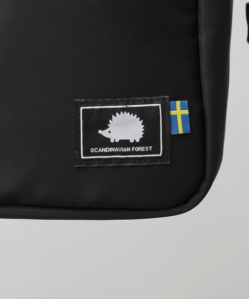 SCANDINAVIAN FOREST（スカンジナビアン・フォレスト）の「撥水ナイロン 軽量 スクエアシルエット ミニショルダーバッグ（ショルダーバッグ・レディース・ブラック/グレー/ベージュ/ベージュ系その他/ブラウン/ブルー/アイボリー・FREE）」の19枚目の写真