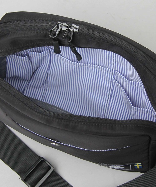 SCANDINAVIAN FOREST（スカンジナビアン・フォレスト）の「撥水ナイロン 軽量 スクエアシルエット ミニショルダーバッグ（ショルダーバッグ・レディース・ブラック/グレー/ベージュ/ベージュ系その他/ブラウン/ブルー/アイボリー・FREE）」の12枚目の写真