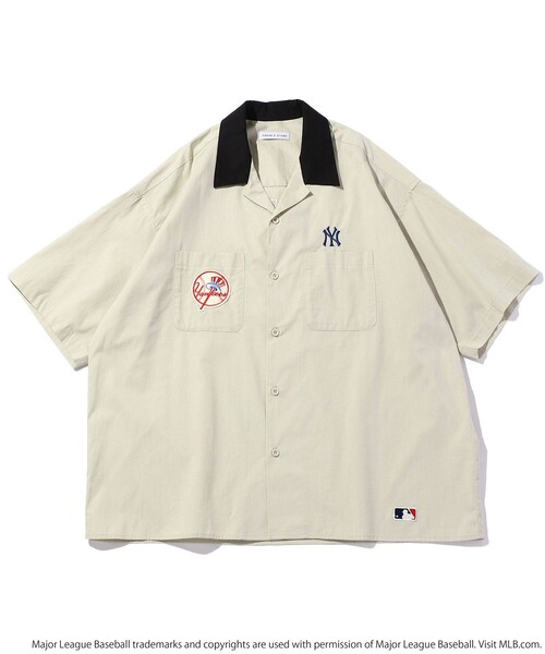 FREAK'S STORE(フリークスストア)の「WEB限定 MLB/メジャーリーグベースボール 別注 ビッグシルエット バック刺繍 オープンカラーシャツ/Yankees/ワッペン刺繍/クレリック(シャツ/ブラウス・メンズ・その他13/ベージュ/ブラック・SMALL/MEDIUM/LARGE)」の12枚目の写真