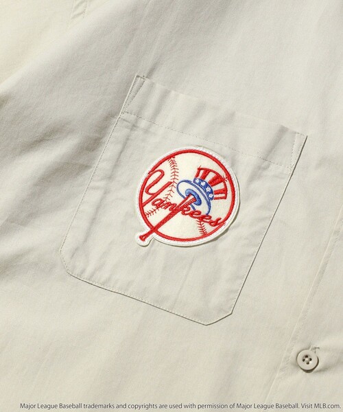 FREAK'S STORE(フリークスストア)の「WEB限定 MLB/メジャーリーグベースボール 別注 ビッグシルエット バック刺繍 オープンカラーシャツ/Yankees/ワッペン刺繍/クレリック(シャツ/ブラウス・メンズ・その他13/ベージュ/ブラック・SMALL/MEDIUM/LARGE)」の16枚目の写真