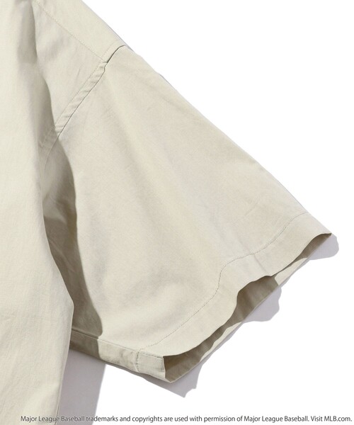 FREAK'S STORE(フリークスストア)の「WEB限定 MLB/メジャーリーグベースボール 別注 ビッグシルエット バック刺繍 オープンカラーシャツ/Yankees/ワッペン刺繍/クレリック(シャツ/ブラウス・メンズ・その他13/ベージュ/ブラック・SMALL/MEDIUM/LARGE)」の22枚目の写真