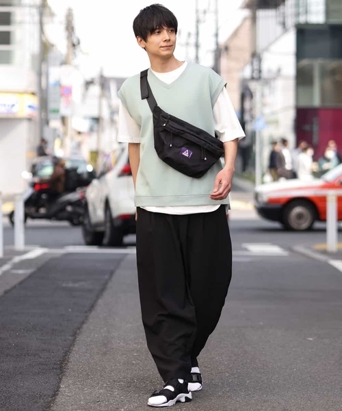 a.v.v（アーヴェヴェ）の「【S-XXL/2SET】ライトダンボールベストレイヤードカットソー（ベスト・メンズ・ミント/ブルー/ライトグレー/ブラック・48/46/50/52/44）」の6枚目の写真