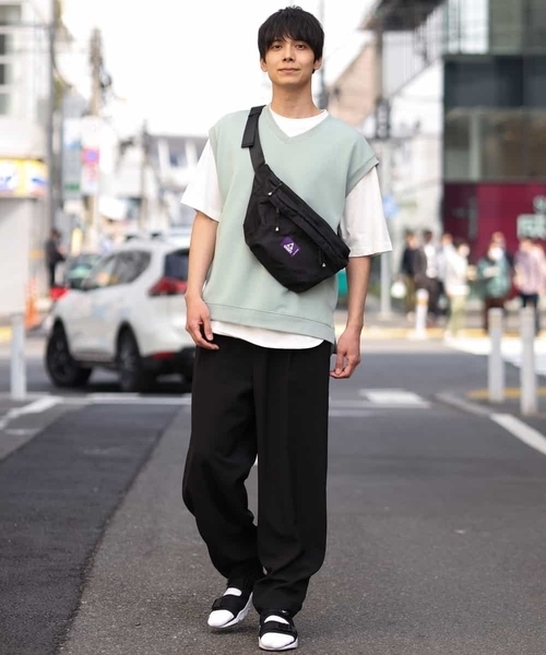 a.v.v（アーヴェヴェ）の「【S-XXL/2SET】ライトダンボールベストレイヤードカットソー（ベスト・メンズ・ミント/ブルー/ライトグレー/ブラック・48/46/50/52/44）」の7枚目の写真