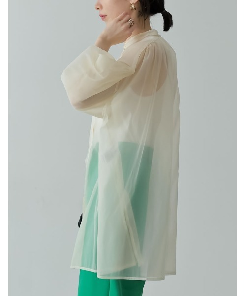 Re:EDIT（リエディ）の「オーガンジーバックギャザーボリュームスリーブブラウス（シャツ/ブラウス・レディース・ブラック/アイボリー/グレー・MEDIUM）」の9枚目の写真